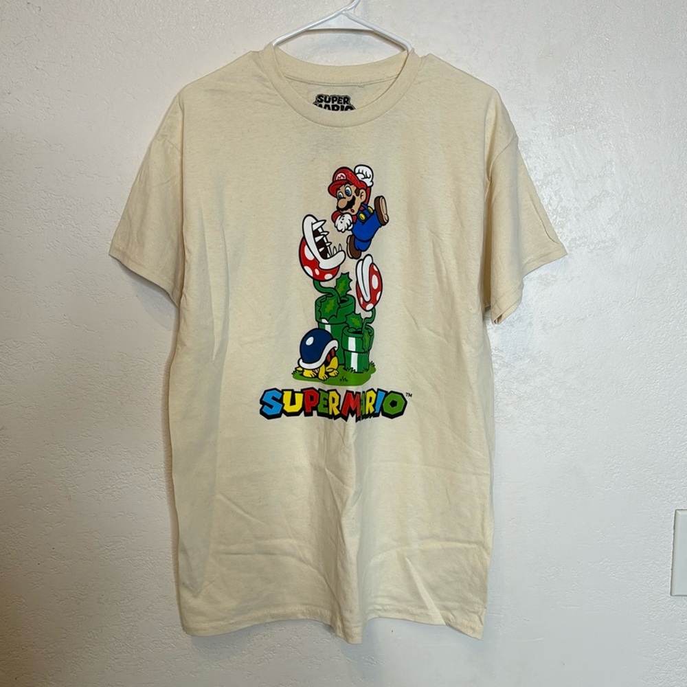 Super Mario T Shirt Size Large NWOT